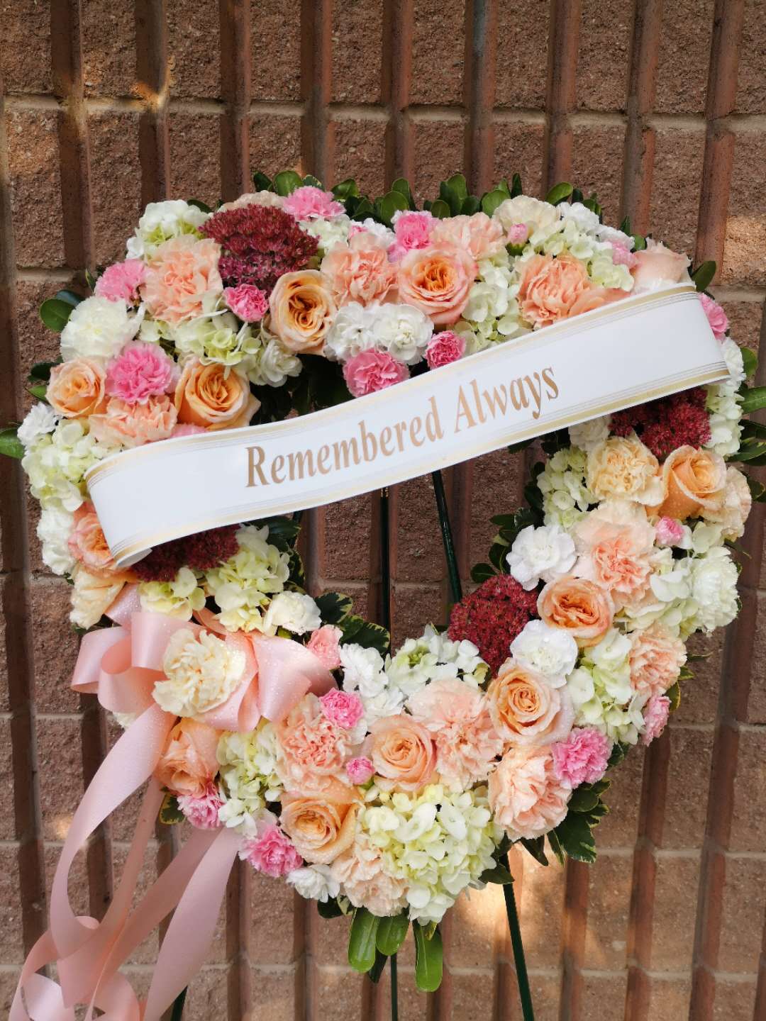 sympathy middle bouquet image